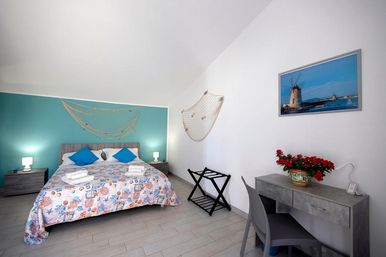 Bed and Breakfast Brezza Salina à Torre Nubia Extérieur photo